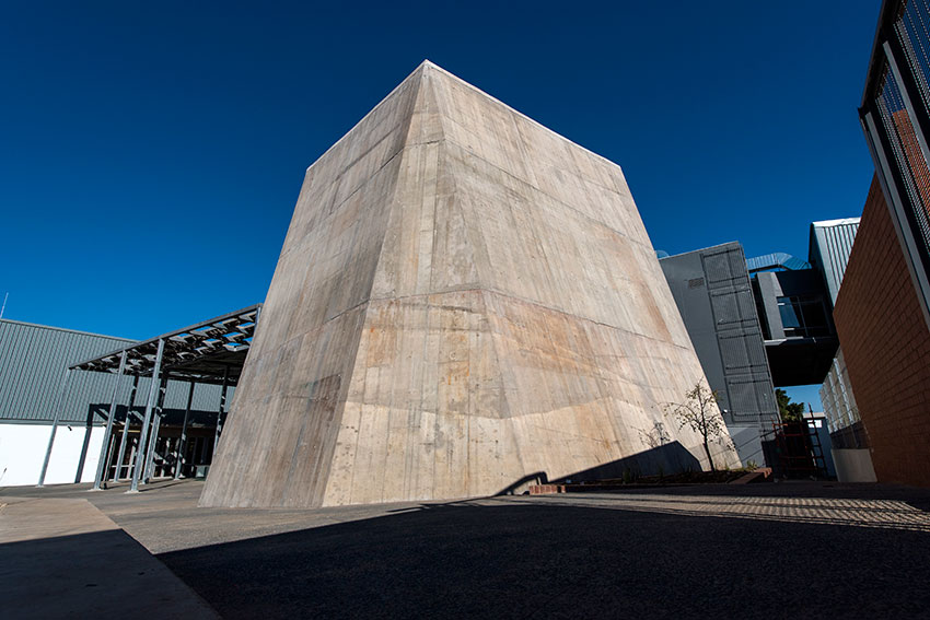 This is Javett-UP - home to the art of Africa Article Image